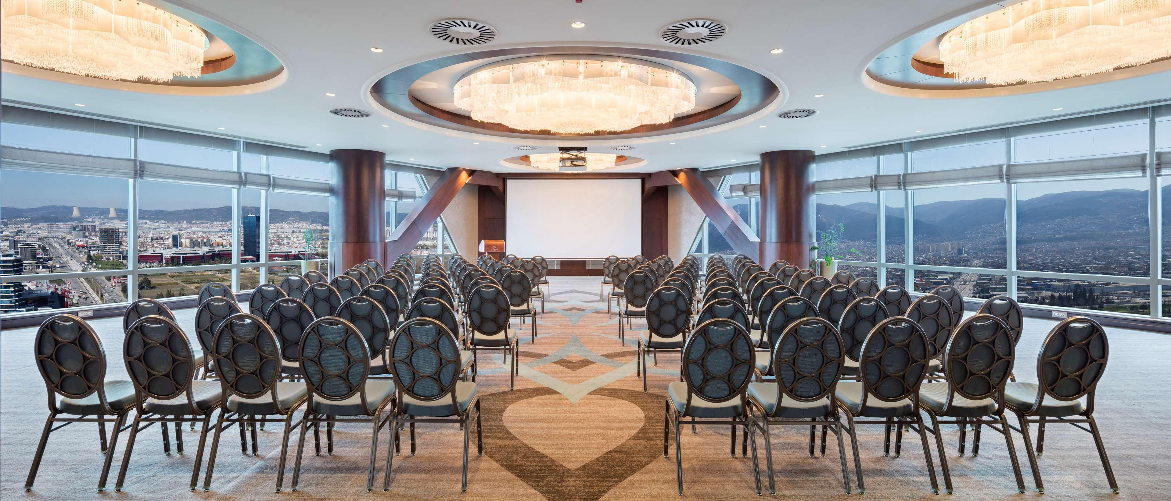 Hilton Bursa Convention Center & Spa Bagian luar foto